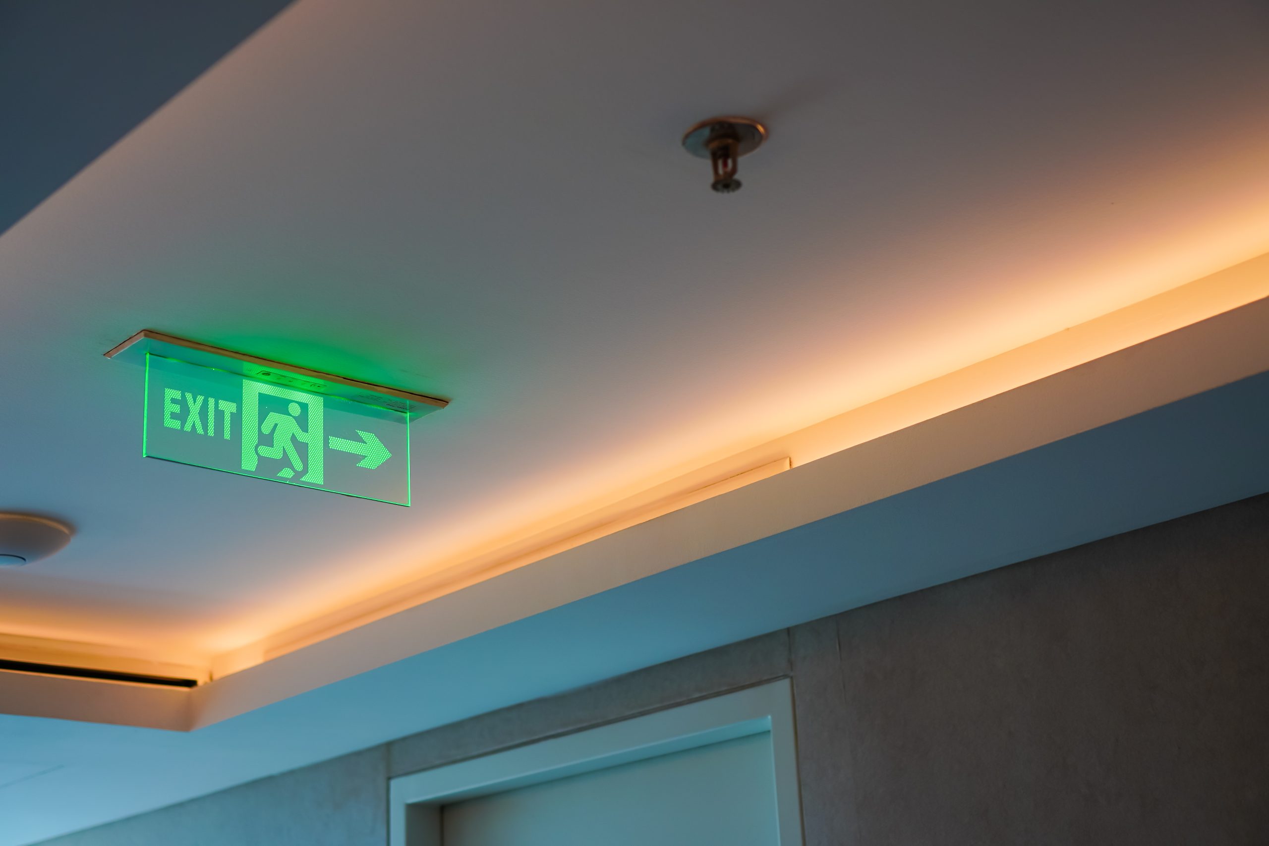 Sistemas de iluminação de emergência