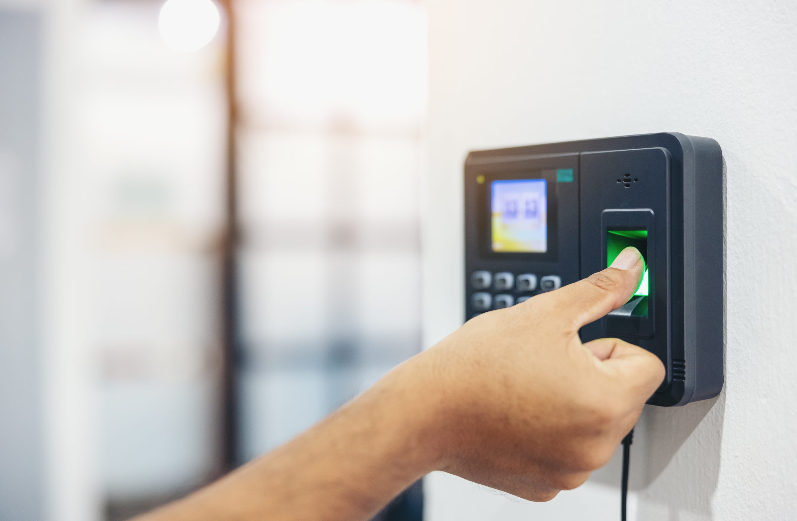 Sistemas de controlo de acessos